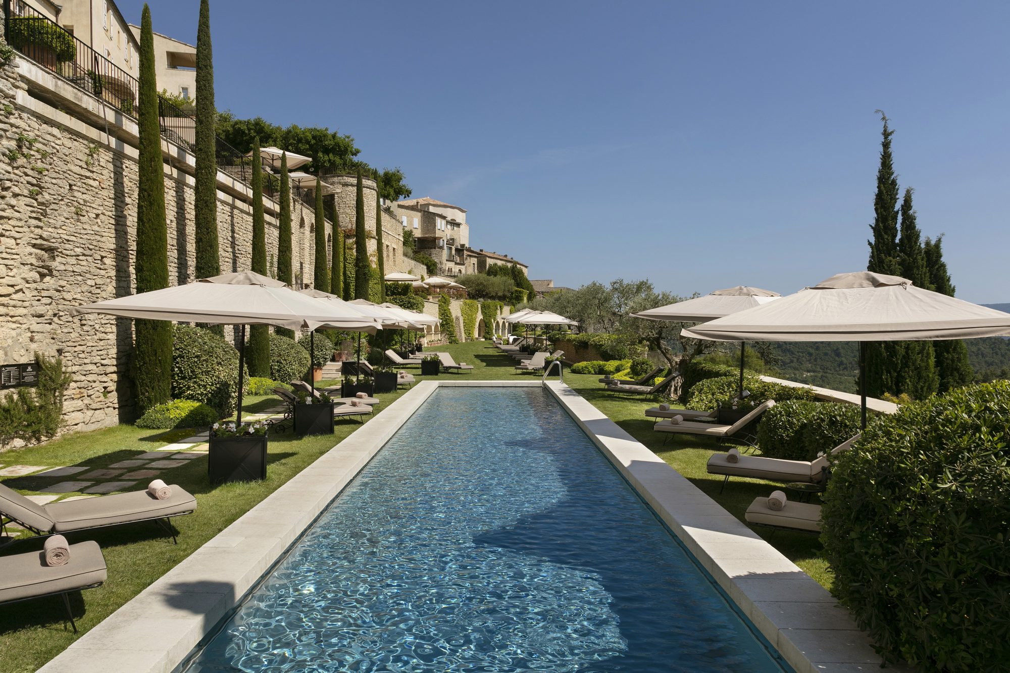 Provence Wedding Cost: Bastide Hire, Vendors & Budgets (2026) — Cost Guide in Provence - France
