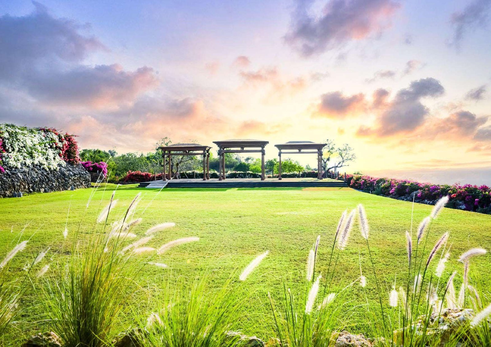 Puri Bhagawan — sunset lawn · Jimbaran, Indonesia