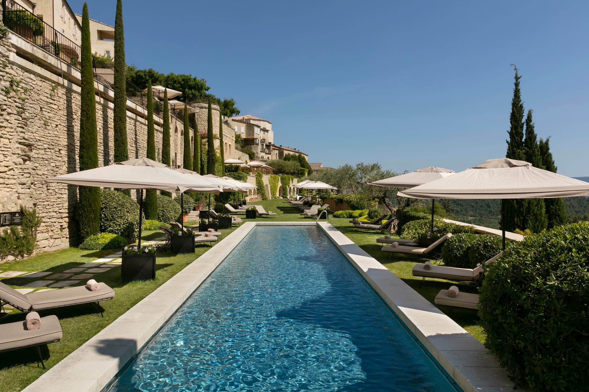 Château Wedding Guide: Marrying Within Reach of Paris — Destination Guide in Paris · France